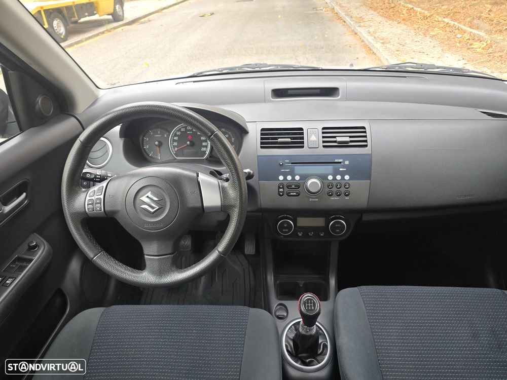 Suzuki Swift 1.3 DDiS GLX - 17