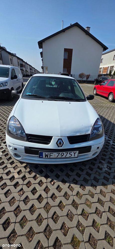 Renault Clio - 10