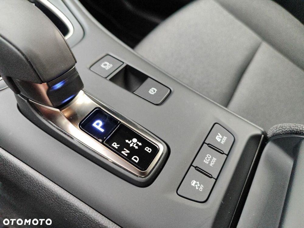 Lexus LBX 1.5 Hybrid - 17