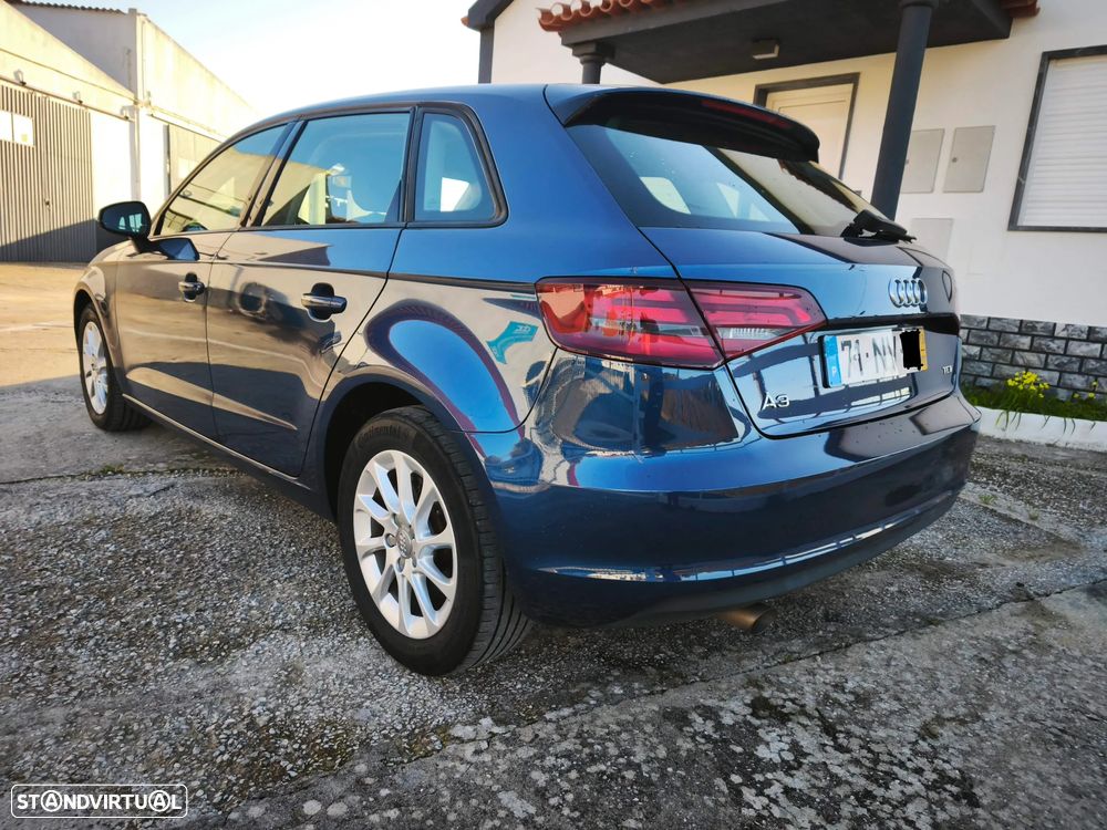Audi A3 Sportback 1.6 TDI Attraction S-Tronic - 5