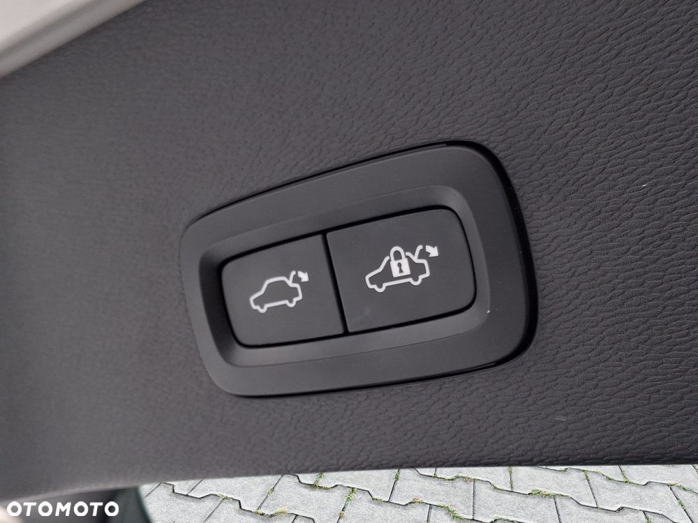 Volvo C40 - 24