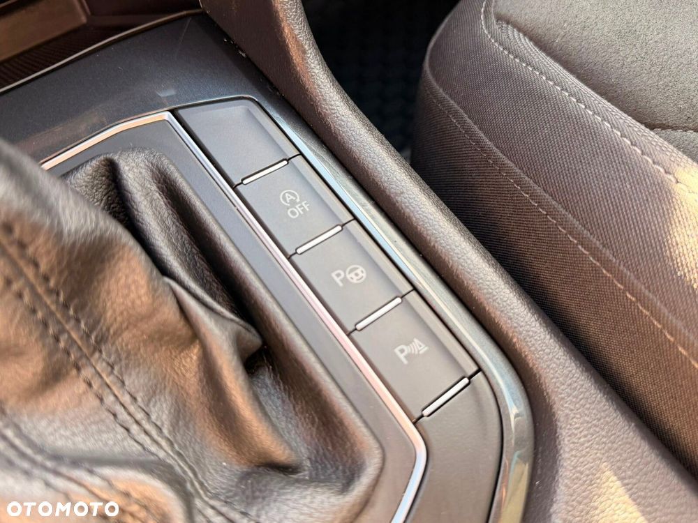 Volkswagen Tiguan - 12