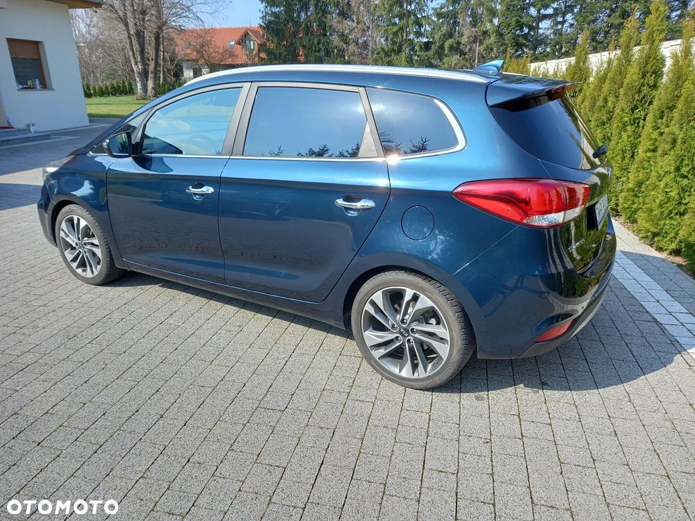 Kia Carens 1.7 CRDi XL 7os - 4