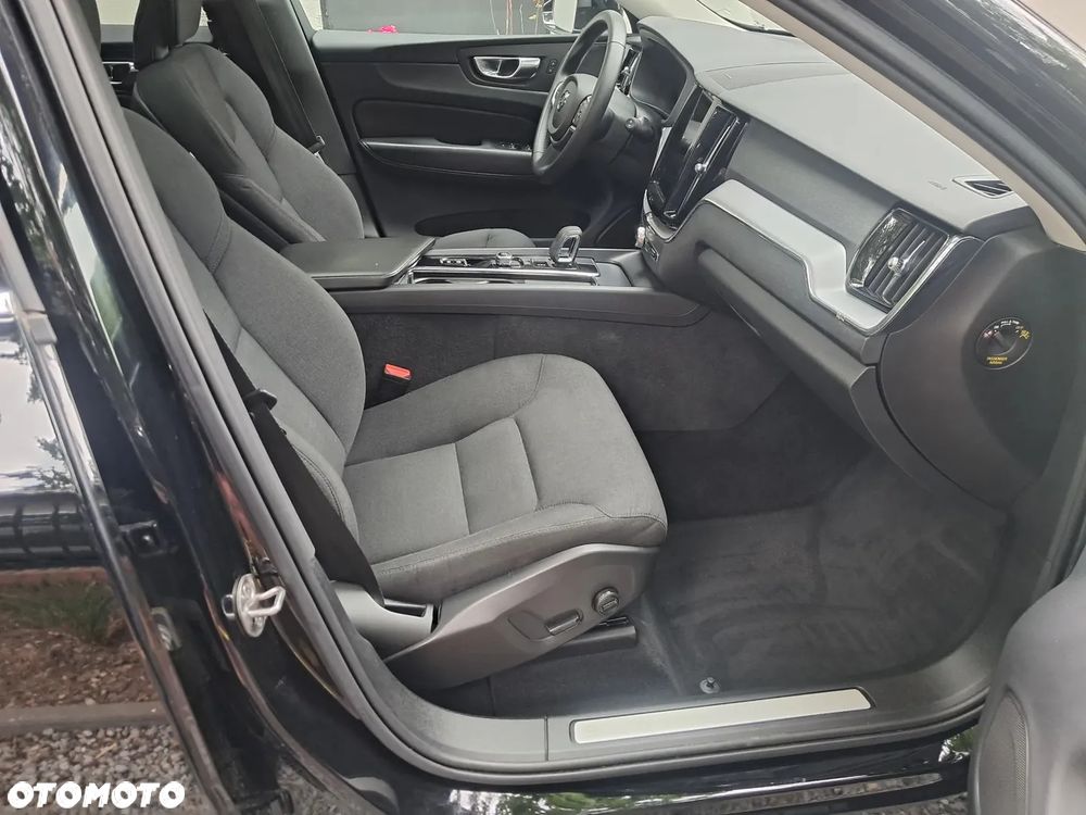 Volvo XC 60 B4 D Geartronic Momentum Pro - 27
