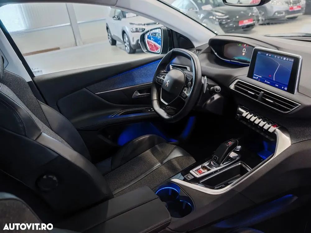 Peugeot 3008 PureTech 130 Stop & Start EAT6 Allure - 4