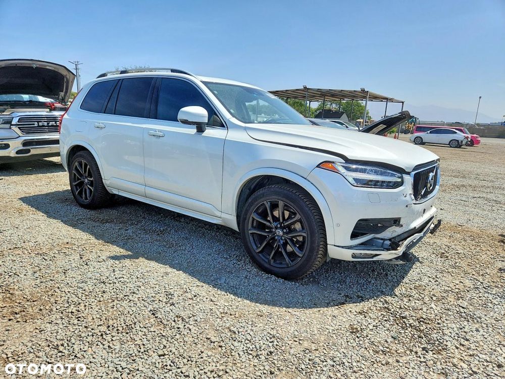 Volvo XC 90 - 4