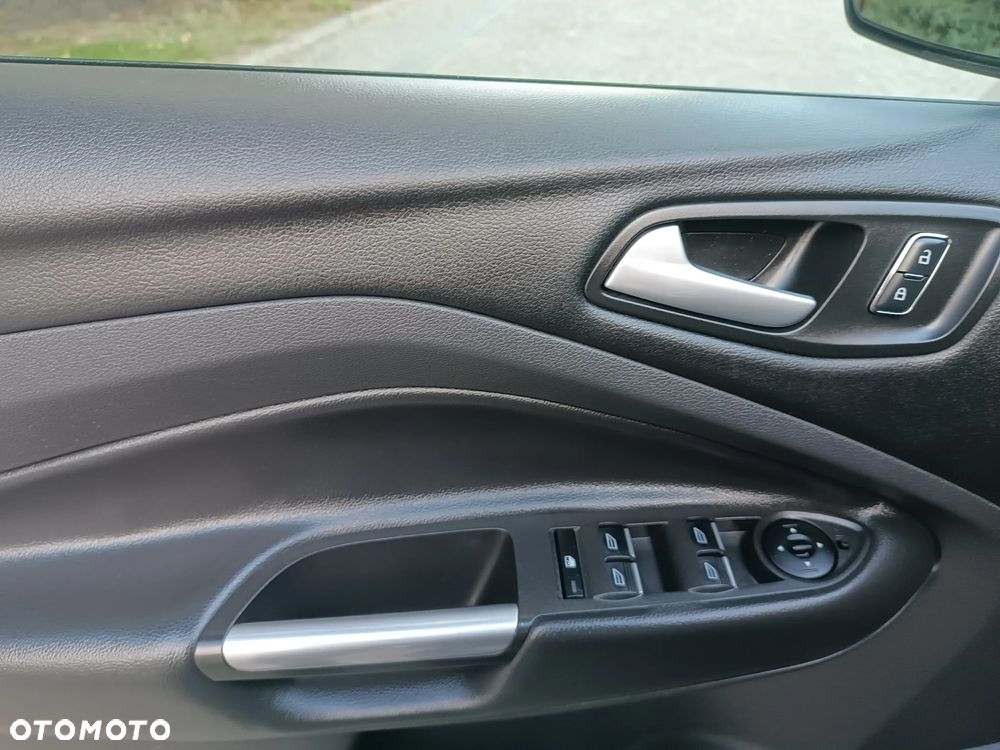 Ford Kuga 2.0 TDCi 4WD Titanium Plus - 26