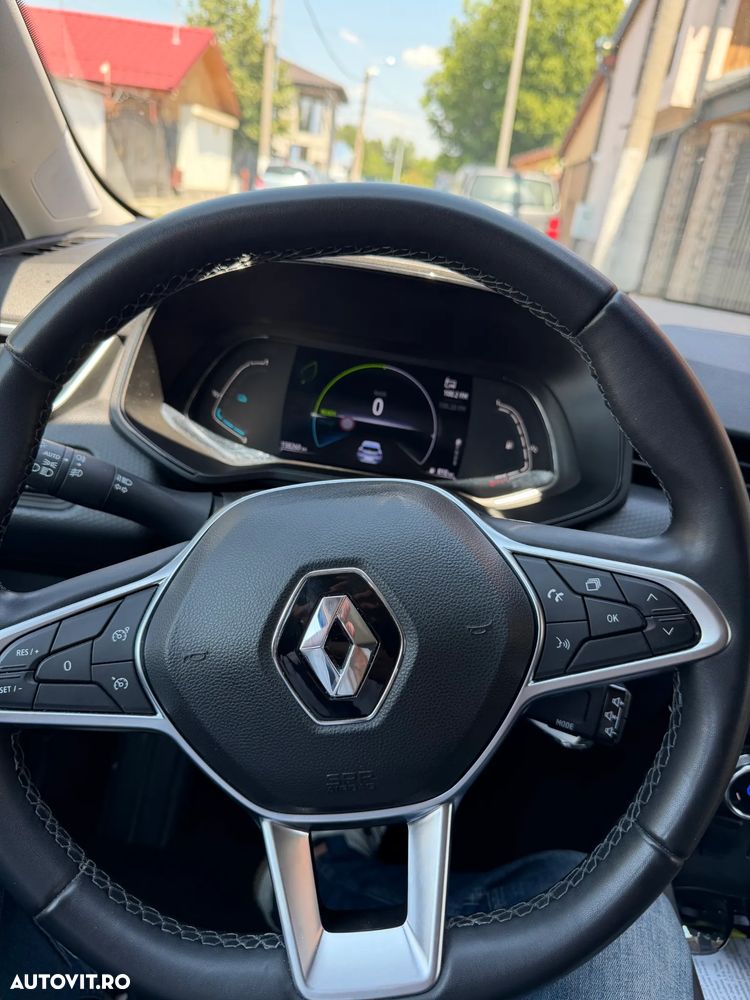 Renault Clio - 11