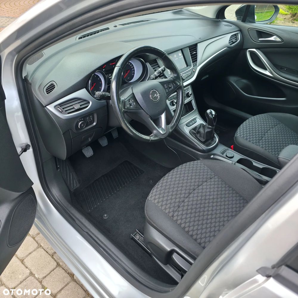 Opel Astra - 11