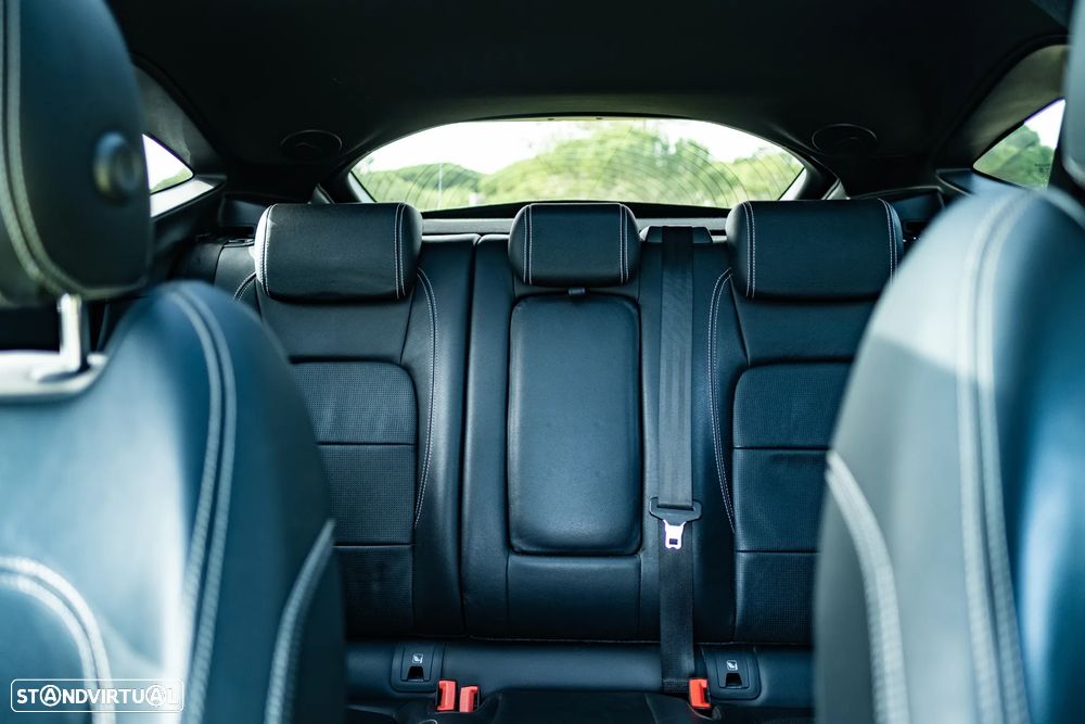 Jaguar E-Pace D150 AWD Aut. R-Dynamic HSE - 34