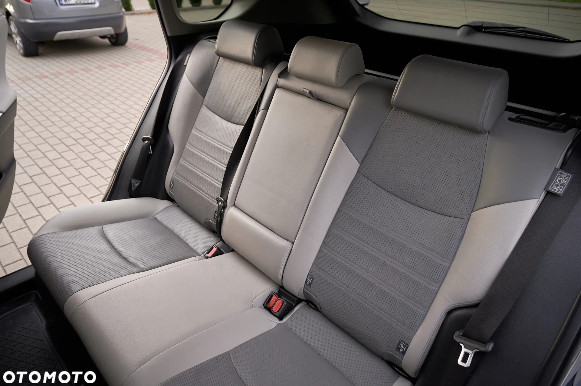 Toyota RAV4 2.5 Hybrid Executive 4x2 - 28