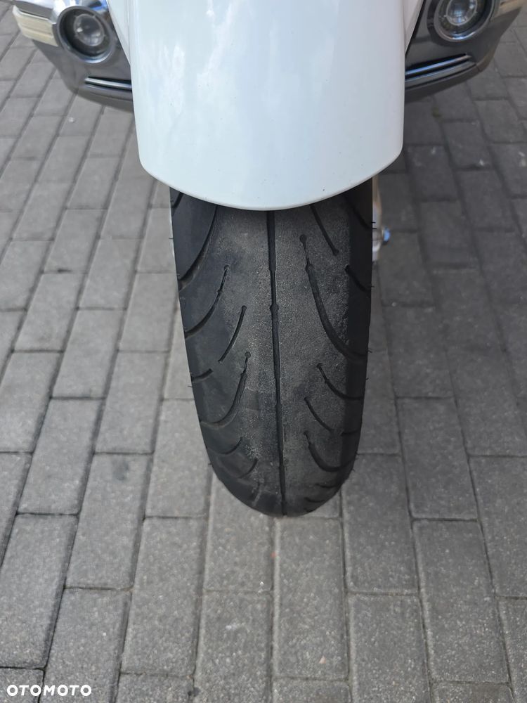 Honda GL - 24