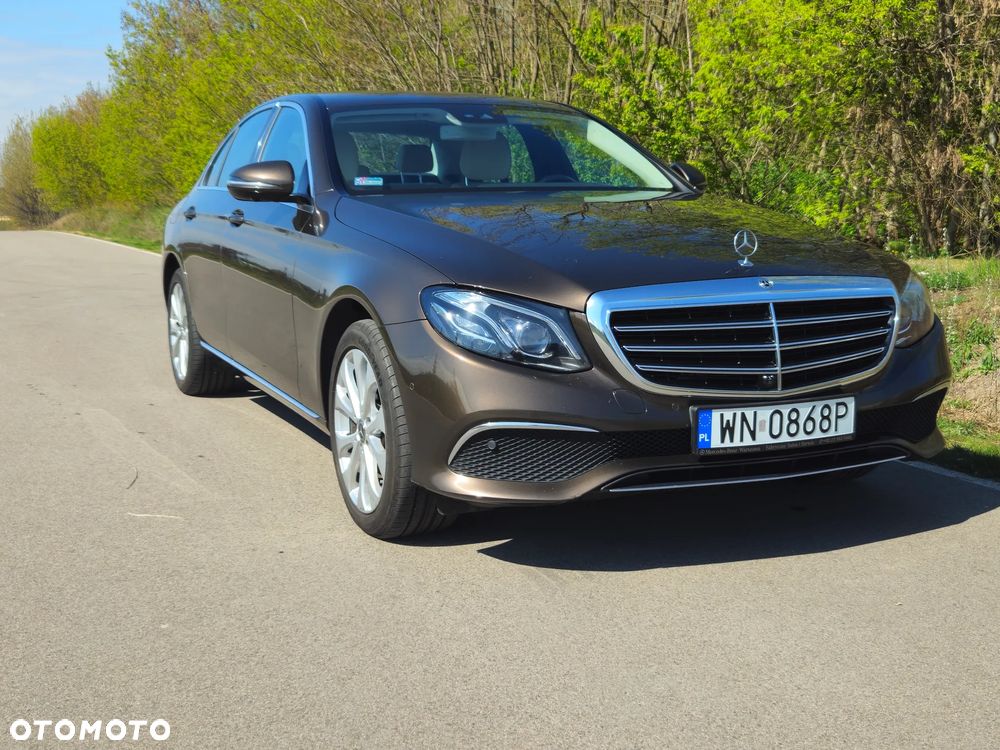 Mercedes-Benz Klasa E 220 d 4-Matic Business Edition 9G-TRONIC - 2