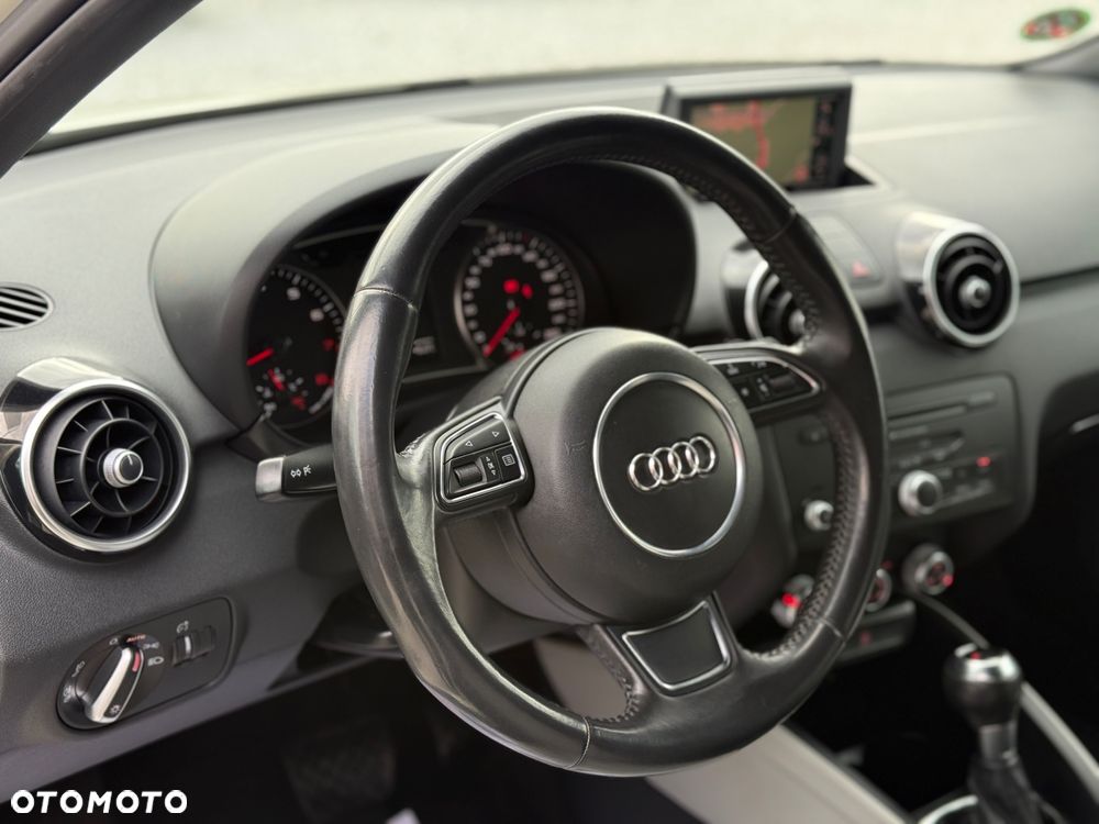 Audi A1 Sportback 1.4 TFSI S tronic S line Sportpaket - 15