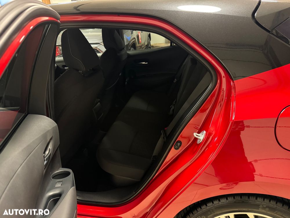 Toyota Corolla 1.8 Hybrid Team Deutschland - 24