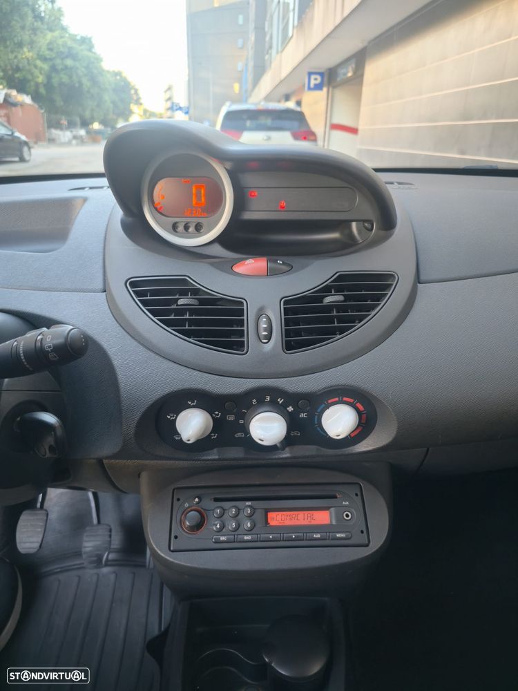 Renault Twingo 1.2 16V Yahoo - 11
