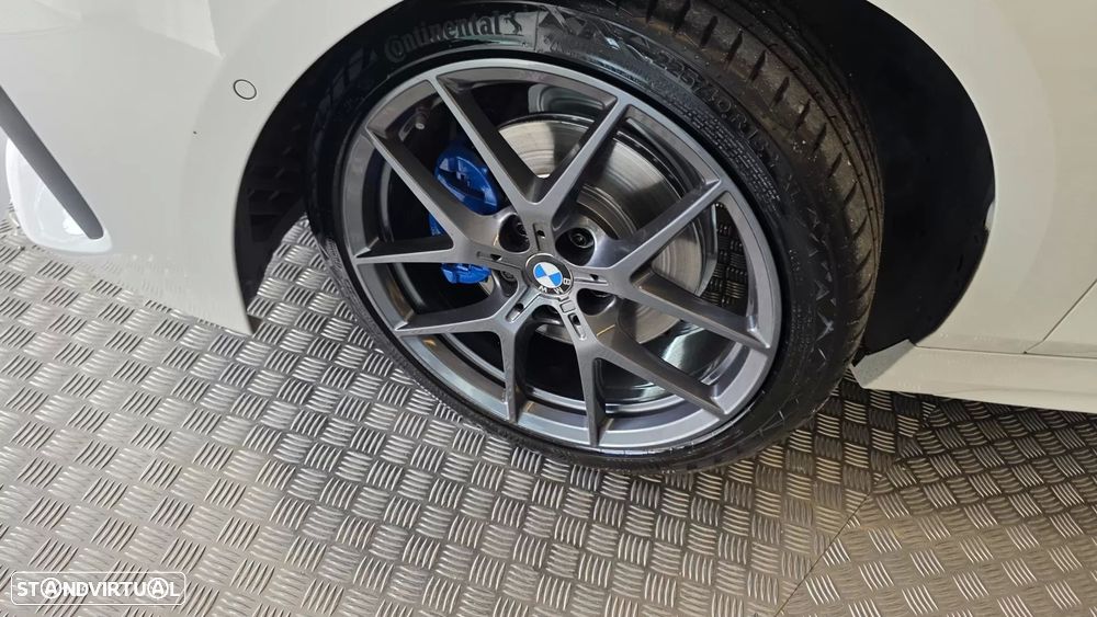 BMW 118 i Pack Desportivo M Auto - 29