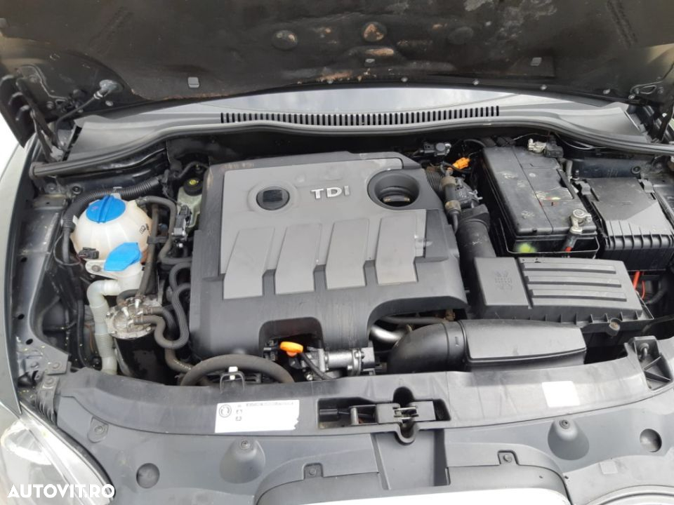 Dezmembrari Seat Leon 2011 1.6 TDI - 3