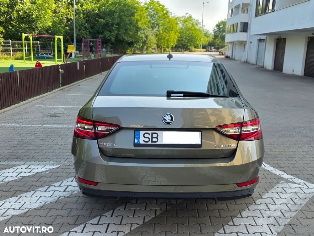 Skoda Superb 2.0 TDI Ambition - 7