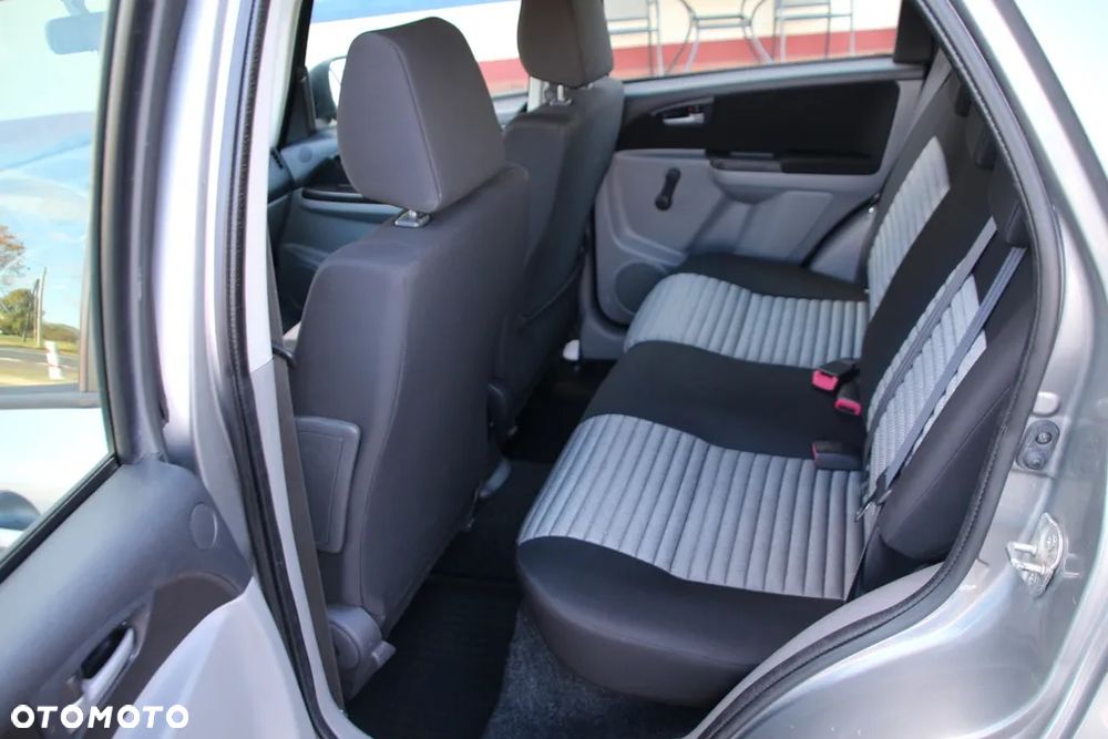 Suzuki SX4 2.0 DDiS Explore 4WD - 27