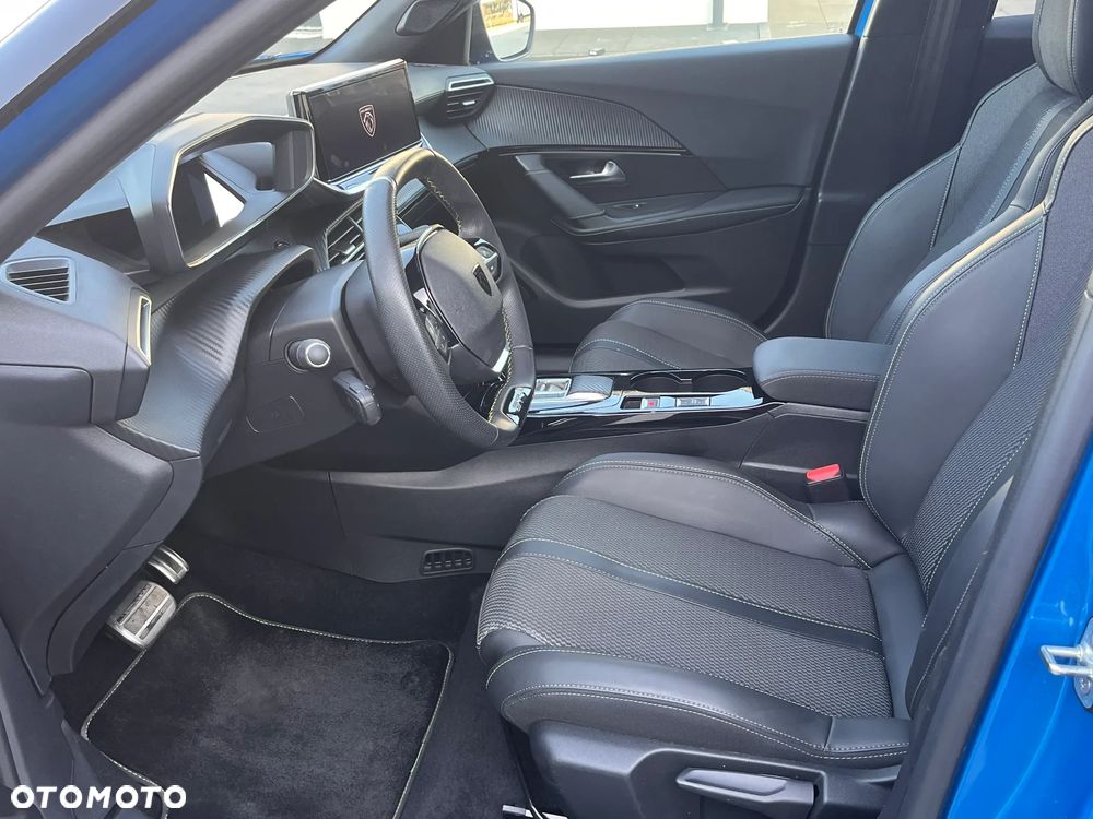 Peugeot 2008 54kWh GT Exclusive - 13