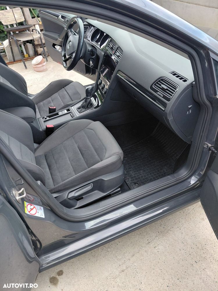 Volkswagen Golf 2.0 TDI SCR DSG Comfortline - 12