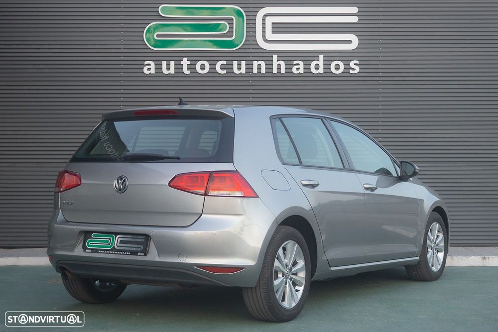 VW Golf 1.6 TDi Confortline - 6