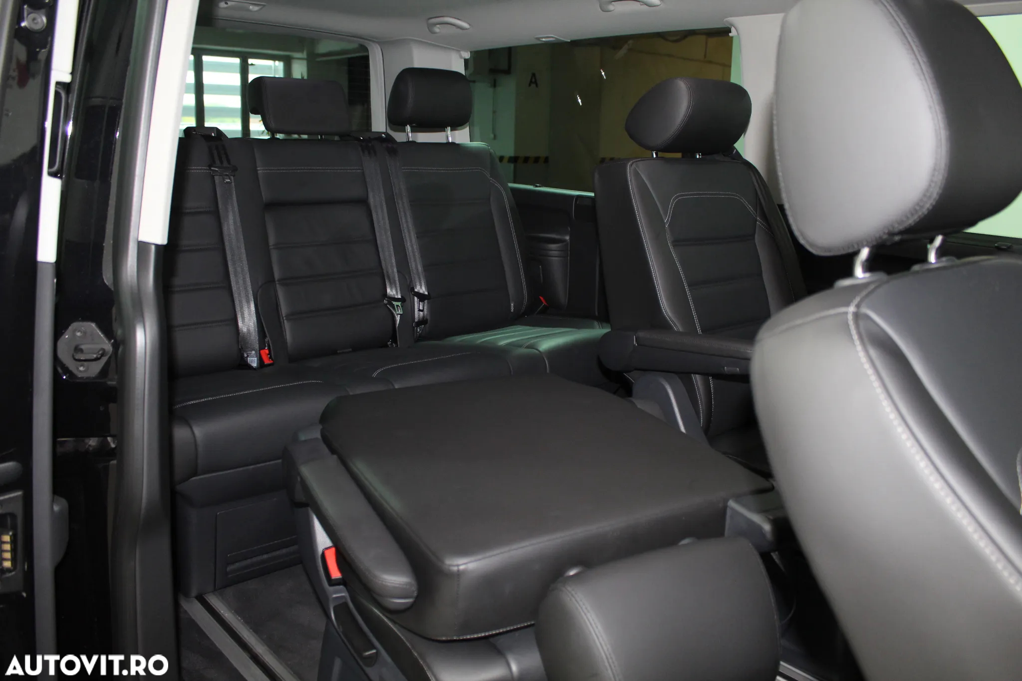 Volkswagen Multivan - 8