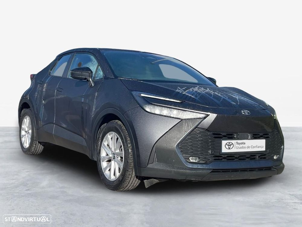 Toyota C-HR — fotografia 18
