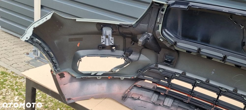 VOLVO XC40 2017- Zderzak przód oryginał MB251 - 15