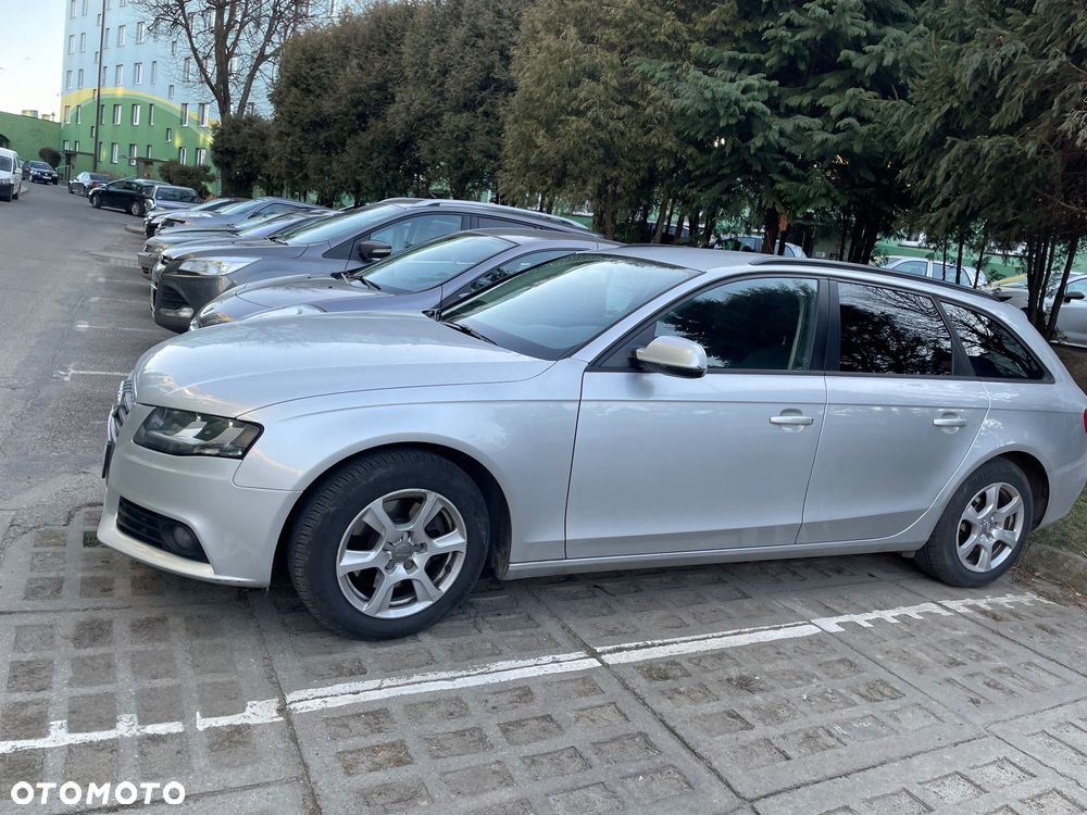 Audi A4 Avant 2.0 TDI Multitronic - 9