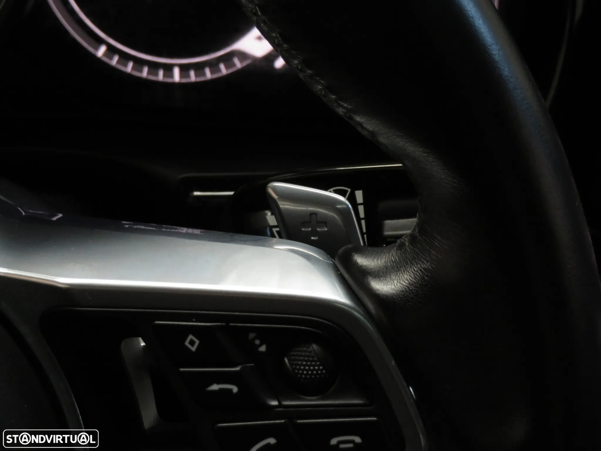Porsche Panamera 4 E-Hybrid - 40