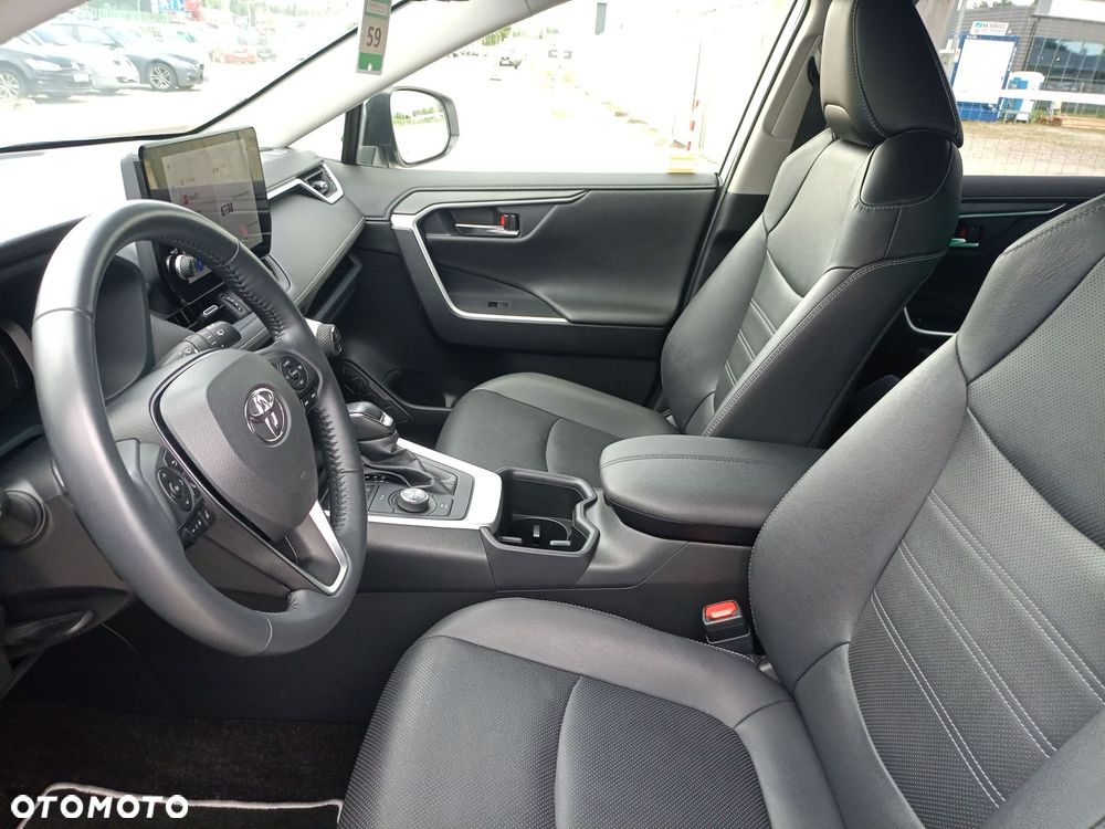 Toyota RAV4 - 10