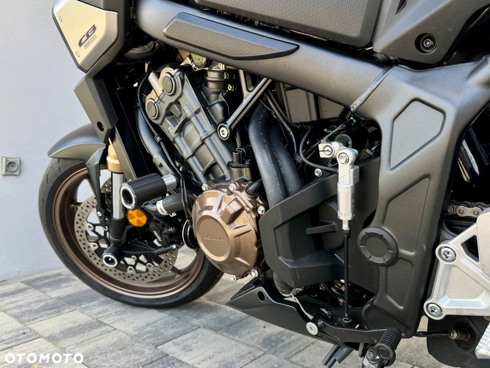 Honda CB - 22