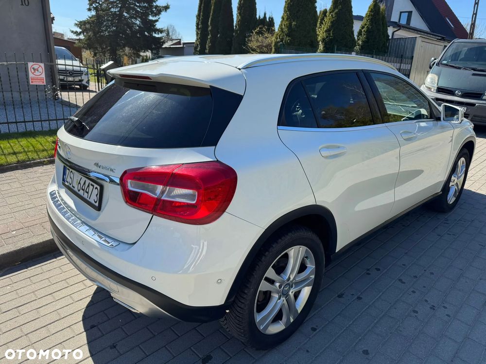 Mercedes-Benz GLA 250 4Matic 7G-DCT Edition 1 - 4