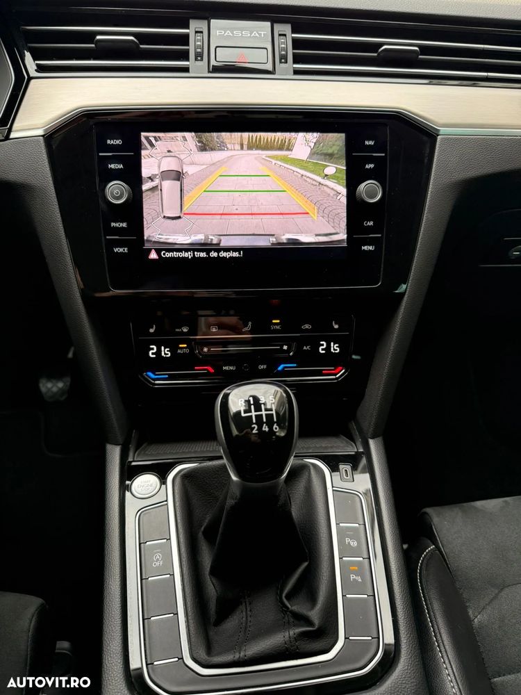Volkswagen Passat 2.0 TDI SCR Elegance - 21