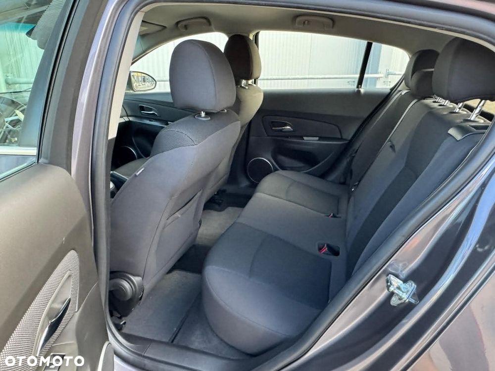 Chevrolet Cruze 1.8 LTZ - 11