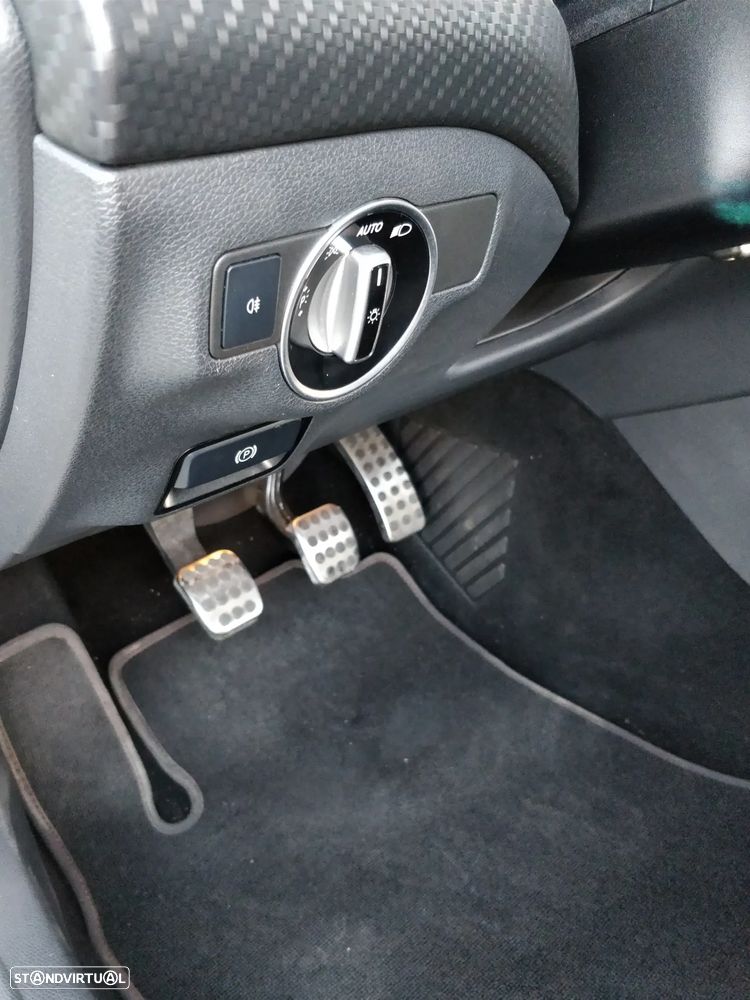 Mercedes-Benz A 180 d AMG Line - 14