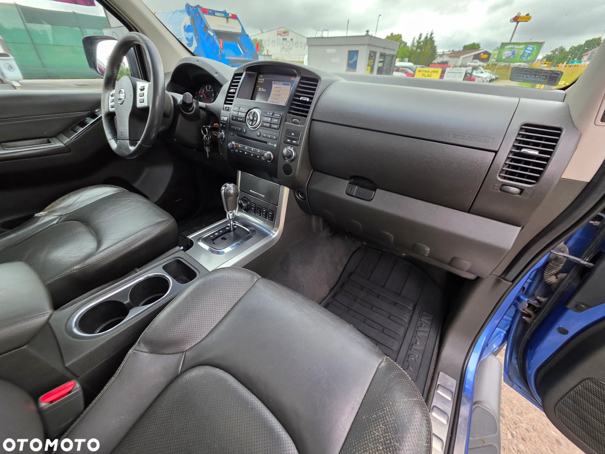Nissan Navara 3.0 D V6 Platinum - 12
