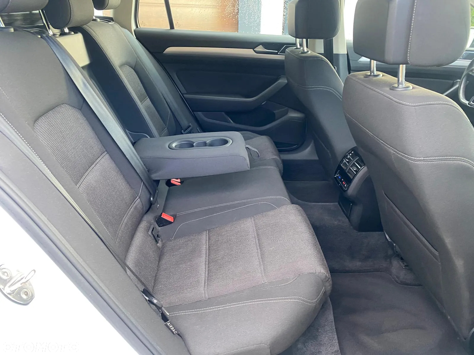 Volkswagen Passat Variant 2.0 TDI (BlueMotion Technology) Comfortline - 17
