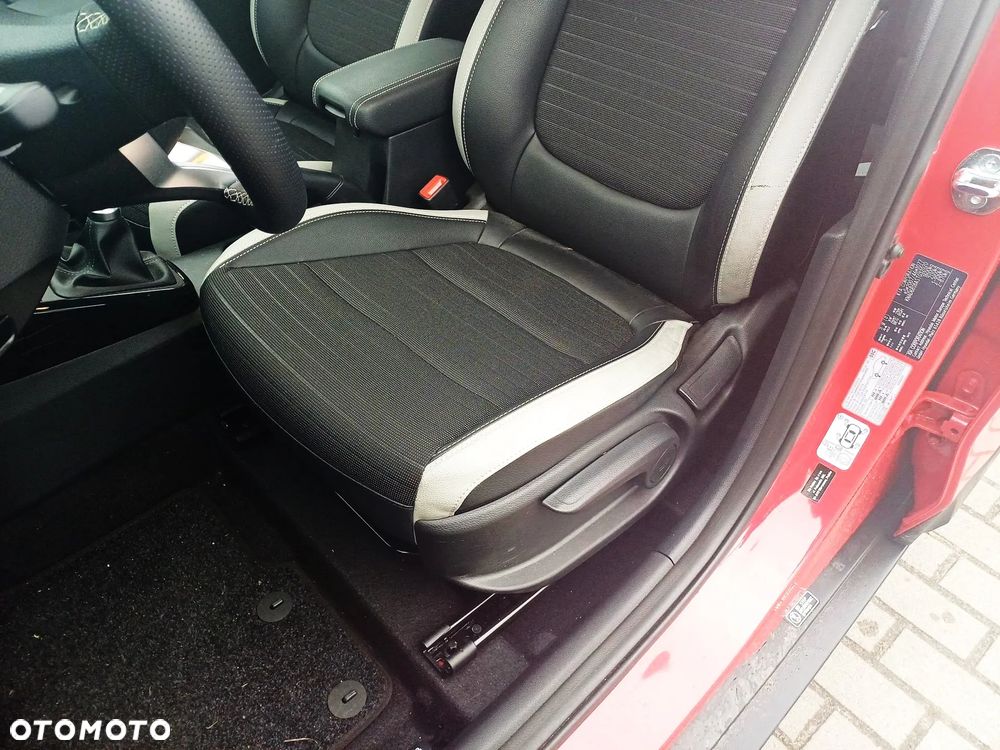 Kia Stonic 1.2 L - 12