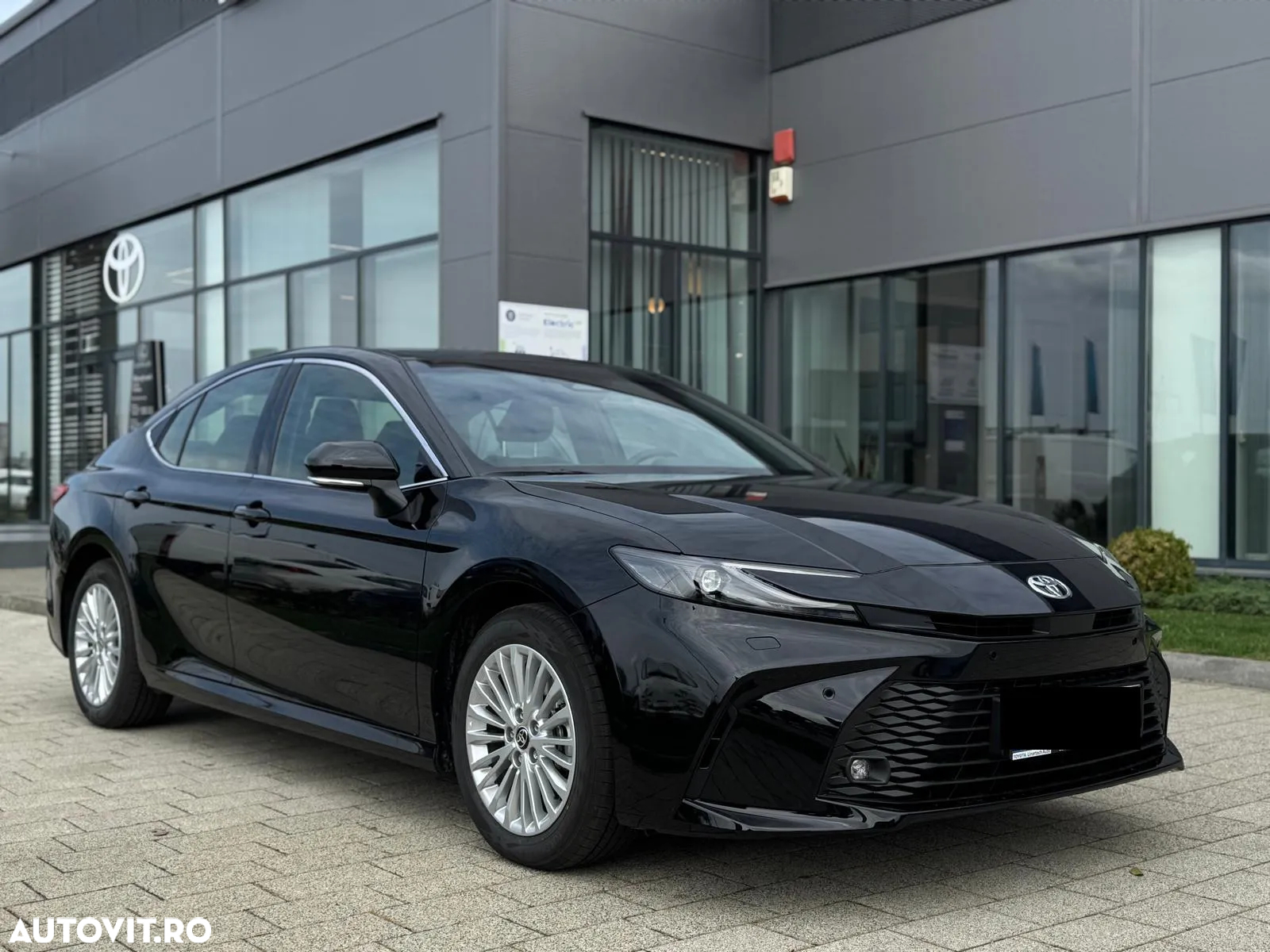 Toyota Camry 2.5 HEV Comfort - 2