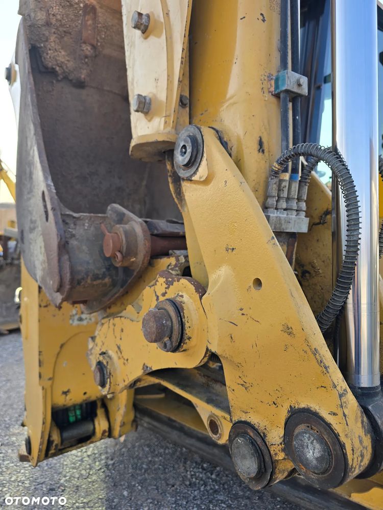 Caterpillar - 6