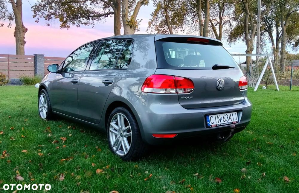 Volkswagen Golf 1.6 Comfortline - 6
