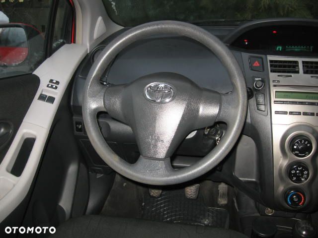 Toyota Yaris 1.33 Luna - 17