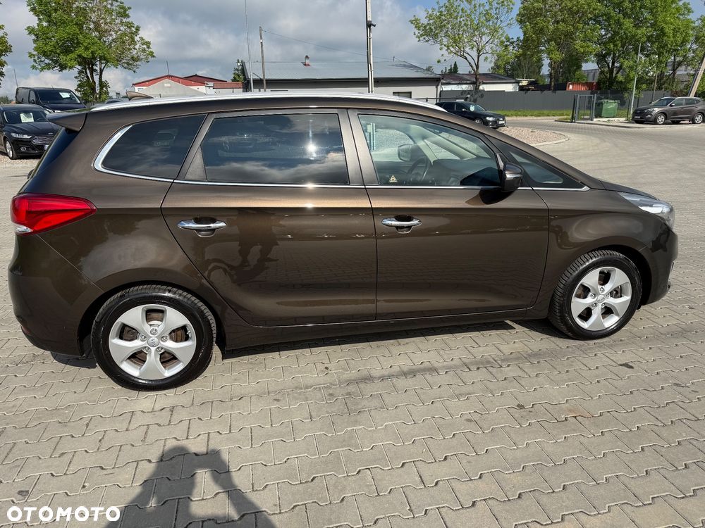 Kia Carens 1.6 GDI Dream-Team Edition - 11