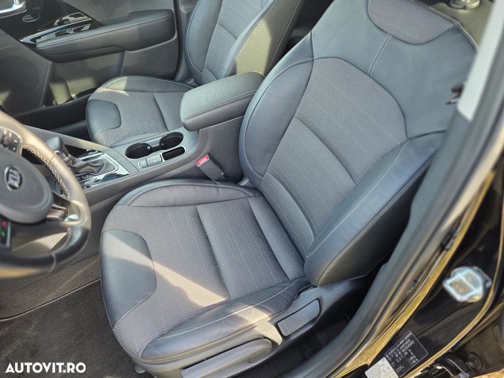 Kia Niro 1.6 GDI 2WD Aut. Vision - 9