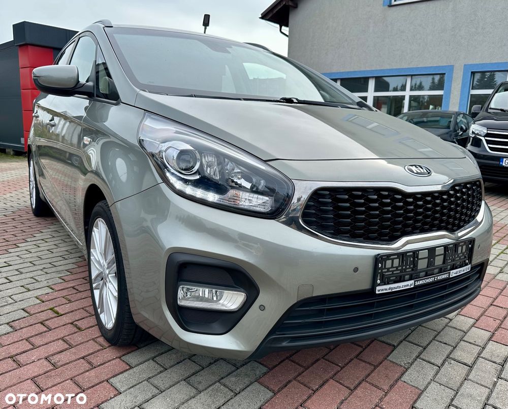 Kia Carens 1.6 GDI Dream-Team Edition - 3