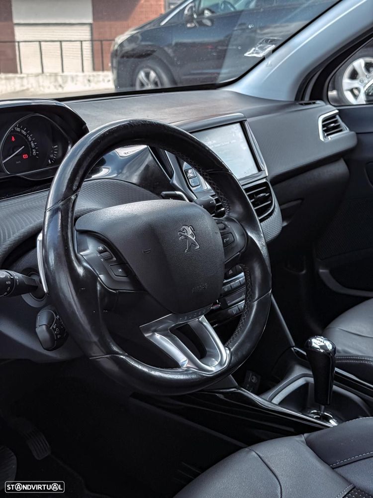 Peugeot 2008 1.6 e-HDi Allure 2-Tronic - 14