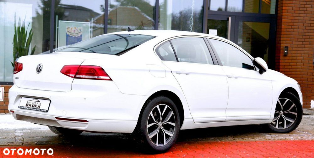 Volkswagen Passat - 7